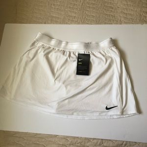 NWT Nike Large White Skirt